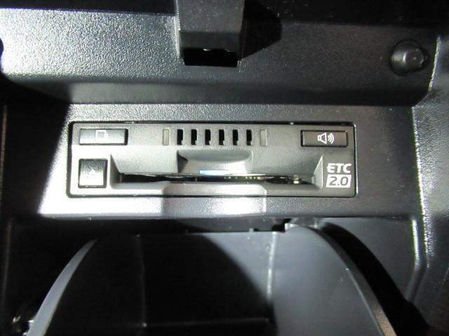 アルファード ２．５Ｓ　両側電動パワースライドドア　地上デジタル　Ｗエアコン　フルオートエアコン　盗難防止システム　横滑り防止　ＡＷ　クルーズＣ　ナビ＆ＴＶ　パワーステアリング　メモリナビ　ＬＥＤランプ　キーレスエントリー（10枚目）