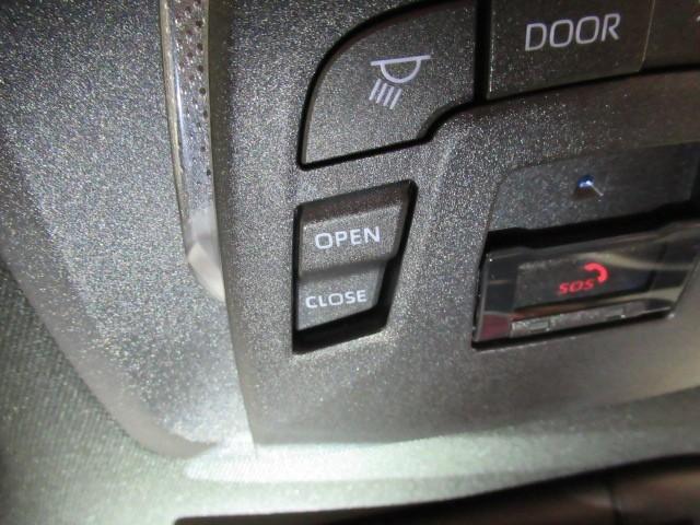 クラウンスポーツ Ｚ　ムーンルーフ　ＡＷＤ　フルセグテレビ　１オーナー　ＥＴＣ車載器　ＴＶナビ　クルコン　横滑り防止装置　エアバッグ　本革　ＡＣ１００Ｖ　メモリナビ　ドラレコ　キーレス　盗難防止装置　ＡＢＳ　アルミ（27枚目）