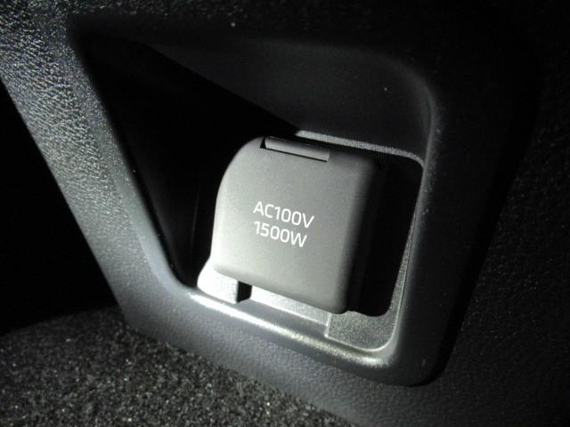 クラウンスポーツ Ｚ　ムーンルーフ　ＡＷＤ　フルセグテレビ　１オーナー　ＥＴＣ車載器　ＴＶナビ　クルコン　横滑り防止装置　エアバッグ　本革　ＡＣ１００Ｖ　メモリナビ　ドラレコ　キーレス　盗難防止装置　ＡＢＳ　アルミ（31枚目）