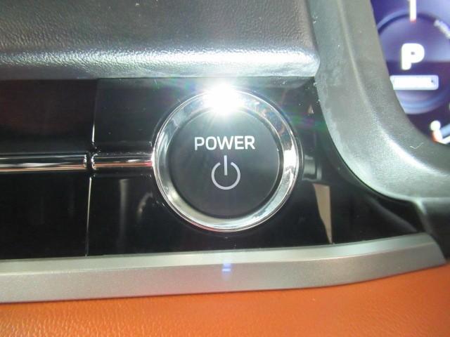アウトランダーＰＨＥＶ Ｐ　横滑り防止　ワンオーナ　デュアルエアコン　１００Ｖ　ＥＴＣ車載器　フルセグＴＶ　パワーシート　ＬＥＤヘッドライト　４ＷＤ　メモリーナビ　ＡＢＳ　Ｂカメ　アルミ　オートクルーズコントロール　キーレス（13枚目）