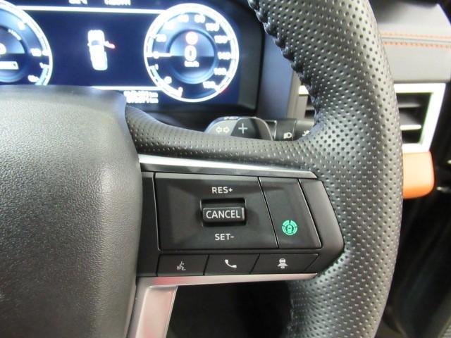 アウトランダーＰＨＥＶ Ｐ　横滑り防止　ワンオーナ　デュアルエアコン　１００Ｖ　ＥＴＣ車載器　フルセグＴＶ　パワーシート　ＬＥＤヘッドライト　４ＷＤ　メモリーナビ　ＡＢＳ　Ｂカメ　アルミ　オートクルーズコントロール　キーレス（14枚目）