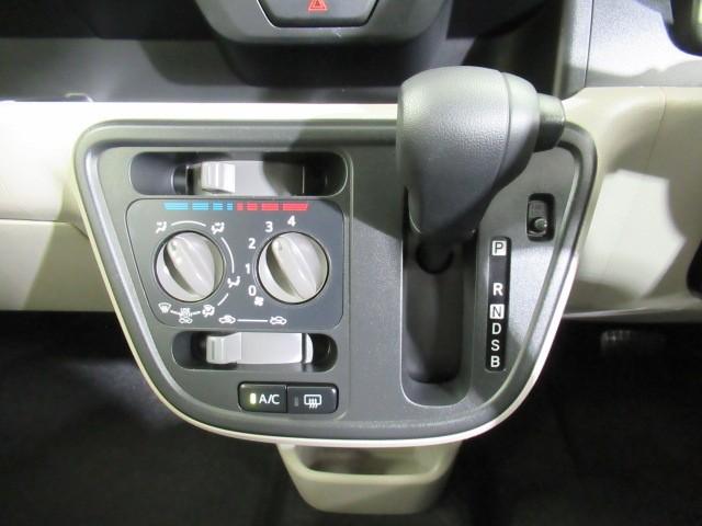 パッソ X ETC車載器 デュアルエアバッグ i-stop エアコン 盗難防止装置 ABS 横滑り防止機能 キーフリーシステム メモリナビ パワーウィンドウ パワーステアリング スマートキー エアバッグ(19枚目)