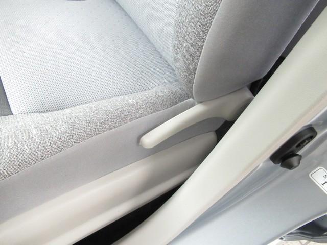 パッソ X ETC車載器 デュアルエアバッグ i-stop エアコン 盗難防止装置 ABS 横滑り防止機能 キーフリーシステム メモリナビ パワーウィンドウ パワーステアリング スマートキー エアバッグ(27枚目)