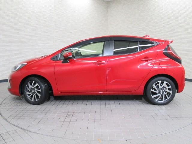 アクア Z LEDヘッドライト スマートキー 100V電源 イモビライザー アルミホイール オートクルーズコントロール エアコン ESC ナビ カーテンエアバッグ ETC キーレス パワーウインドウ ABS(5枚目)