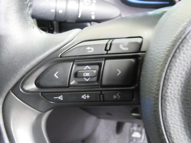 アクア Z LEDヘッドライト スマートキー 100V電源 イモビライザー アルミホイール オートクルーズコントロール エアコン ESC ナビ カーテンエアバッグ ETC キーレス パワーウインドウ ABS(15枚目)