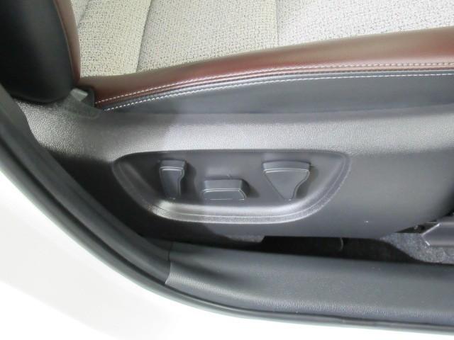 ヤリスクロス ハイブリッドZ インテリジェントキー アルミホイル LEDライト 1オ-ナ- リアカメラ クルーズコントロール 横滑り防止システム 電動シ-ト パワステ オートエアコン キーフリー イモビライザ ETC付き ABS(11枚目)