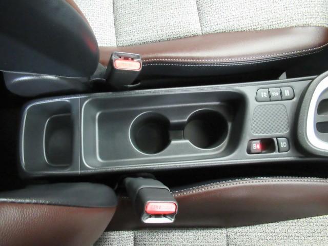 ヤリスクロス ハイブリッドZ インテリジェントキー アルミホイル LEDライト 1オ-ナ- リアカメラ クルーズコントロール 横滑り防止システム 電動シ-ト パワステ オートエアコン キーフリー イモビライザ ETC付き ABS(25枚目)