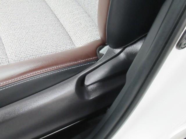 ヤリスクロス ハイブリッドZ インテリジェントキー アルミホイル LEDライト 1オ-ナ- リアカメラ クルーズコントロール 横滑り防止システム 電動シ-ト パワステ オートエアコン キーフリー イモビライザ ETC付き ABS(31枚目)