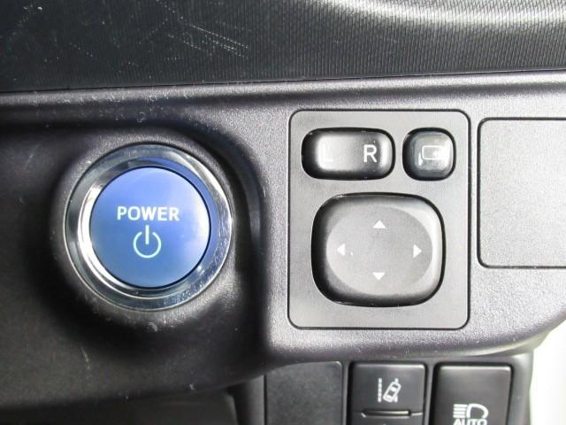 アクア Sスタイルブラック バックモニタ- ナビTV イモビライザー LEDライト スマートキープッシュスタート 1オーナー Wエアバッグ キーフリ メモリーナビゲーション 横滑り防止装置付き 1セグ フルオートエアコン ABS(13枚目)