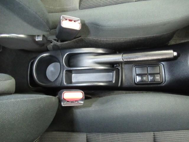 アクア Sスタイルブラック バックモニタ- ナビTV イモビライザー LEDライト スマートキープッシュスタート 1オーナー Wエアバッグ キーフリ メモリーナビゲーション 横滑り防止装置付き 1セグ フルオートエアコン ABS(24枚目)