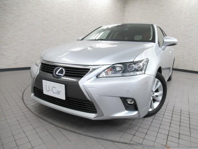 ＣＴ ＣＴ２００ｈ　バージョンＣ　ＴＶナビ　サイドエアバック　地デジＴＶ　バックガイドモニター　アルミ　キーレスエントリー　ＥＳＣ　ＥＴＣ付き　ＡＵＴＯエアコン　エアバック　クルーズコントロール付　Ｐシート　パワーウインドウ　スマキー（5枚目）