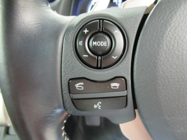 ＣＴ ＣＴ２００ｈ　バージョンＣ　ＴＶナビ　サイドエアバック　地デジＴＶ　バックガイドモニター　アルミ　キーレスエントリー　ＥＳＣ　ＥＴＣ付き　ＡＵＴＯエアコン　エアバック　クルーズコントロール付　Ｐシート　パワーウインドウ　スマキー（18枚目）