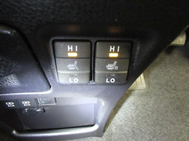 エスクァイア Gi プレミアムパッケージ ブラックテーラード 衝突軽減 盗難防止システム 3列 スマキー DVD再生 LEDライト キーフリー オートクルーズコントロール アイドリングストップ 横滑り防止機能 エアバッグ オートエアコン ABS ETC ナビTV(14枚目)