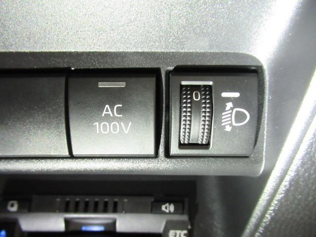 アクア Ｘ　踏み間違い防止　１００Ｖ　イモビ　ナビ　ＬＥＤヘッドライト　スマートキー　横滑り防止機能　キーレスエントリー　オートクルーズ　オートエアコン　ＥＴＣ　カーテンエアバッグ　パワーステアリング　ＡＢＳ（12枚目）