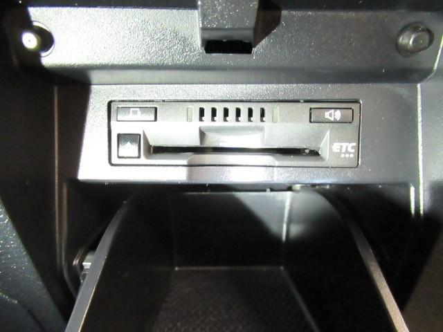 アルファードハイブリッド G Fパッケージ ムーンルーフ Bモニター オートクルーズコントロール 地デジ オートエアコン ドライブレコーダー 電動シート ABS エアバッグ ETC キーレス 盗難防止装置 メモリーナビ 横滑防止 3列シート(10枚目)