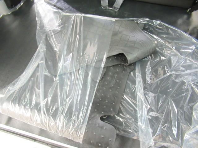 ハイゼットカーゴ スペシャル　アイドルストップ　ＥＴＣ装着車　Ｗエアバック　フルセグ　ＡＢＳ付き　１オーナー車　エアバック　エアコン付　ナビＴＶ　メモリナビ　ＤＶＤ再生可（19枚目）