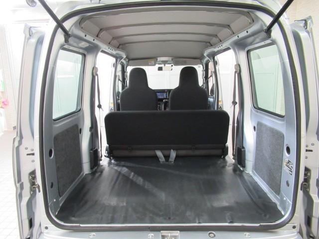 ハイゼットカーゴ スペシャル　アイドルストップ　ＥＴＣ装着車　Ｗエアバック　フルセグ　ＡＢＳ付き　１オーナー車　エアバック　エアコン付　ナビＴＶ　メモリナビ　ＤＶＤ再生可（20枚目）