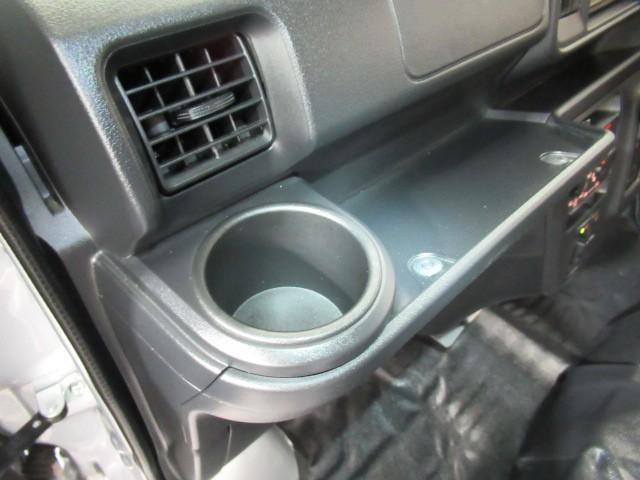 ハイゼットカーゴ スペシャル　アイドルストップ　ＥＴＣ装着車　Ｗエアバック　フルセグ　ＡＢＳ付き　１オーナー車　エアバック　エアコン付　ナビＴＶ　メモリナビ　ＤＶＤ再生可（25枚目）