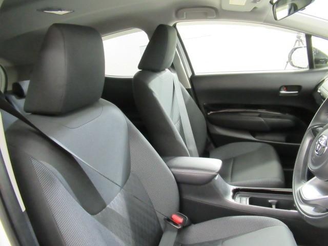 アクア G ワンオーナ VSC 衝突軽減ブレーキ バックモニター LED クルーズコントロール スマートキー AC100V パワーウィンドウ イモビライザー サイドエアバック キーフリーシステム オートエアコン(10枚目)