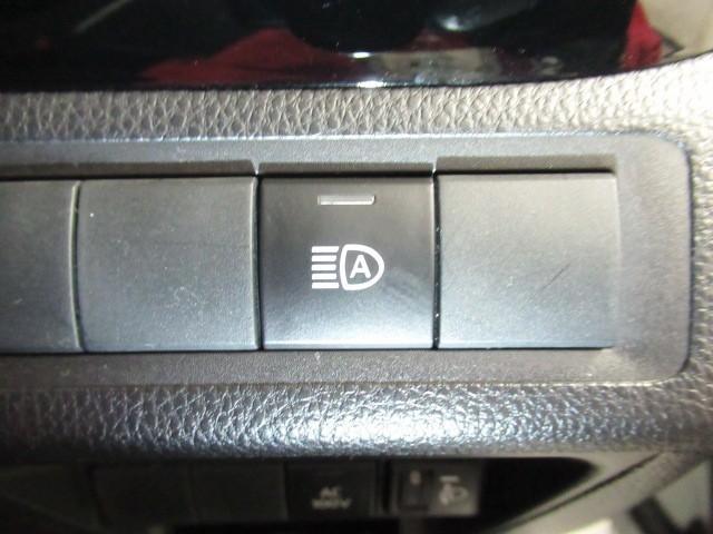 アクア G ワンオーナ VSC 衝突軽減ブレーキ バックモニター LED クルーズコントロール スマートキー AC100V パワーウィンドウ イモビライザー サイドエアバック キーフリーシステム オートエアコン(12枚目)