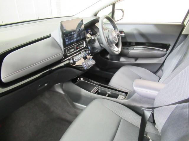 アクア G ワンオーナ VSC 衝突軽減ブレーキ バックモニター LED クルーズコントロール スマートキー AC100V パワーウィンドウ イモビライザー サイドエアバック キーフリーシステム オートエアコン(27枚目)