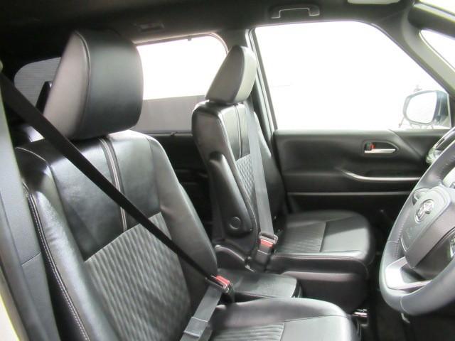 ノア S-Z アルミホイール デュアルエアコン クルーズコントロール 盗難防止装置 LEDライト 両側自動ドア メモリーナビ キーレス 横滑り防止 ナビTV ワンオーナー 三列シート DVD再生 スマートキー(9枚目)