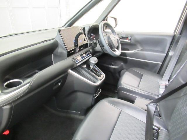 ノア S-Z アルミホイール デュアルエアコン クルーズコントロール 盗難防止装置 LEDライト 両側自動ドア メモリーナビ キーレス 横滑り防止 ナビTV ワンオーナー 三列シート DVD再生 スマートキー(32枚目)