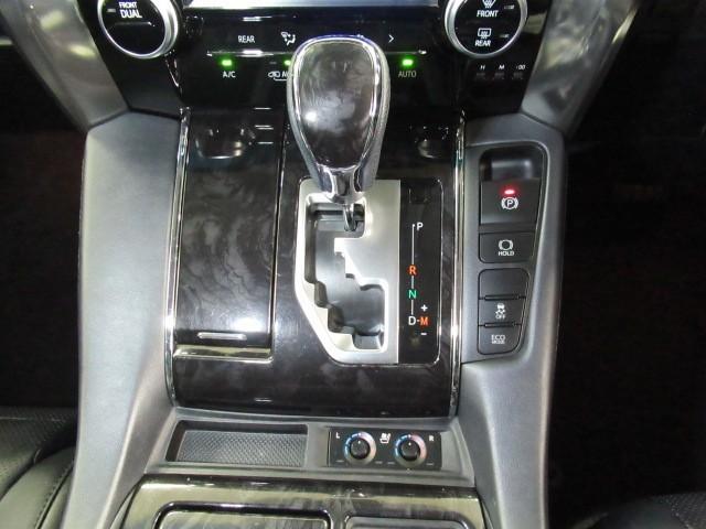 アルファード ２．５Ｓ　Ｃパッケージ　両電動ドア　Ｂモニタ　１オーナー　ＤＶＤ再生可能　ナビ　パノラマルーフ　リアオートエアコン　横滑り防止　クルコン　ＡＣ１００Ｖ電源　セキュリティ　ＥＴＣ車載器　ＬＥＤヘッドライト　スマートキー　ＡＢＳ（21枚目）