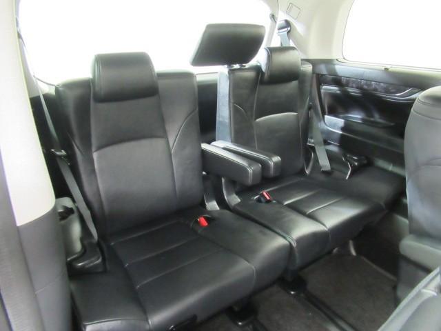 アルファード ２．５Ｓ　Ｃパッケージ　両電動ドア　Ｂモニタ　１オーナー　ＤＶＤ再生可能　ナビ　パノラマルーフ　リアオートエアコン　横滑り防止　クルコン　ＡＣ１００Ｖ電源　セキュリティ　ＥＴＣ車載器　ＬＥＤヘッドライト　スマートキー　ＡＢＳ（28枚目）