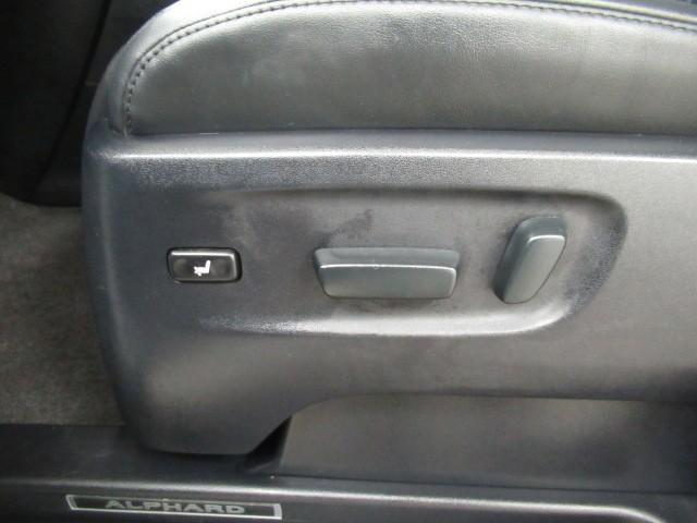 アルファード ２．５Ｓ　Ｃパッケージ　両電動ドア　Ｂモニタ　１オーナー　ＤＶＤ再生可能　ナビ　パノラマルーフ　リアオートエアコン　横滑り防止　クルコン　ＡＣ１００Ｖ電源　セキュリティ　ＥＴＣ車載器　ＬＥＤヘッドライト　スマートキー　ＡＢＳ（34枚目）