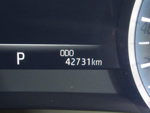 クラウンハイブリッド ＲＳアドバンス　地デジ　衝突被害軽減装置　黒革シート　ＬＥＤヘットライト　後カメラ　クルコン　ＡＣ　Ｐシート　エアバッグ　ナビＴＶ　セキュリティーアラーム　１００Ｖ充電　キーフリー　スマートキ　パワーウィンドウ（18枚目）