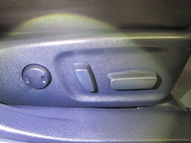 クラウンハイブリッド アスリートS J-フロンティア 地デジ クルコン LEDヘッドライト アルミホイール 電動シート 盗難防止装置 ETC車載器 キーレス ABS ナビ&TV メモリーナビ 横滑り防止機能 サンルーフ DVD バックカメラ スマートキー(11枚目)