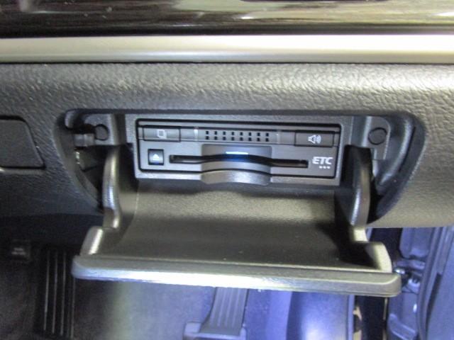 クラウンハイブリッド アスリートS J-フロンティア 地デジ クルコン LEDヘッドライト アルミホイール 電動シート 盗難防止装置 ETC車載器 キーレス ABS ナビ&TV メモリーナビ 横滑り防止機能 サンルーフ DVD バックカメラ スマートキー(12枚目)