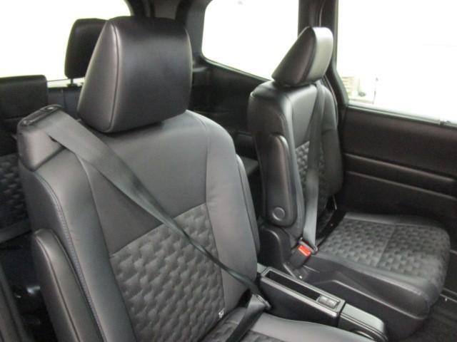 ヴォクシー S-Z DVD再生機能 スマートキープッシュスタート 両側電動パワースライドドア パワーウインドウ 1オナ ETC車載器 LEDライト デュアルエアコン アルミホイール 盗難防止装置 横滑り防止機能 ナビTV(25枚目)