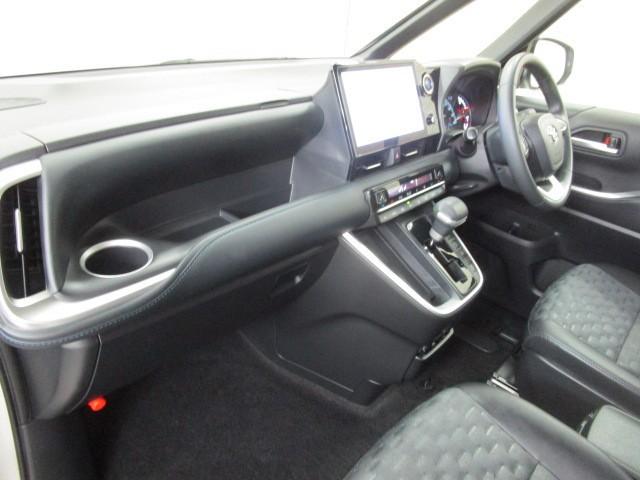 ヴォクシー S-Z DVD再生機能 スマートキープッシュスタート 両側電動パワースライドドア パワーウインドウ 1オナ ETC車載器 LEDライト デュアルエアコン アルミホイール 盗難防止装置 横滑り防止機能 ナビTV(31枚目)