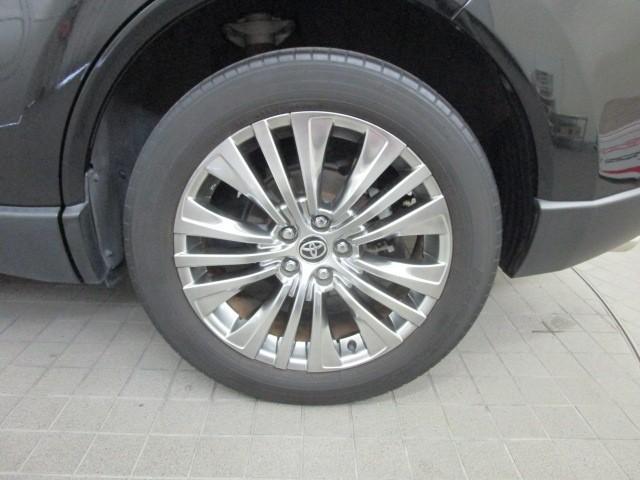 ハリアー Ｚ　レザーパッケージ　スマキ　追突防止　フルセグテレビ　バックモニター　本革シート　アルミ　横滑り防止機能　Ｐシート　オートクルーズコントロール　ＬＥＤヘッドライト　盗難防止システム　エアコン　エアバッグ　キーレス　ＥＴＣ（6枚目）