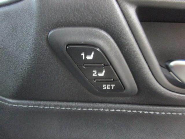 ハリアー Ｚ　レザーパッケージ　スマキ　追突防止　フルセグテレビ　バックモニター　本革シート　アルミ　横滑り防止機能　Ｐシート　オートクルーズコントロール　ＬＥＤヘッドライト　盗難防止システム　エアコン　エアバッグ　キーレス　ＥＴＣ（10枚目）