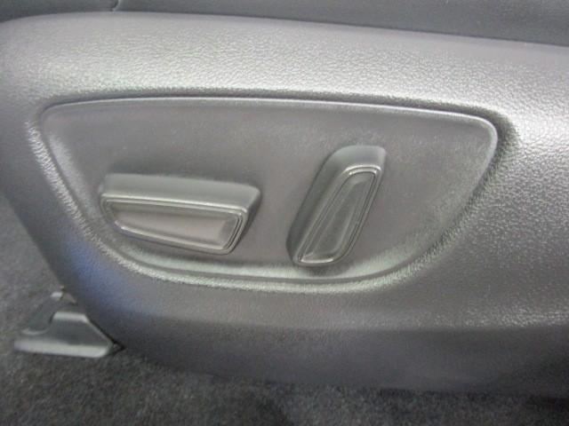 ハリアー Ｚ　レザーパッケージ　スマキ　追突防止　フルセグテレビ　バックモニター　本革シート　アルミ　横滑り防止機能　Ｐシート　オートクルーズコントロール　ＬＥＤヘッドライト　盗難防止システム　エアコン　エアバッグ　キーレス　ＥＴＣ（29枚目）