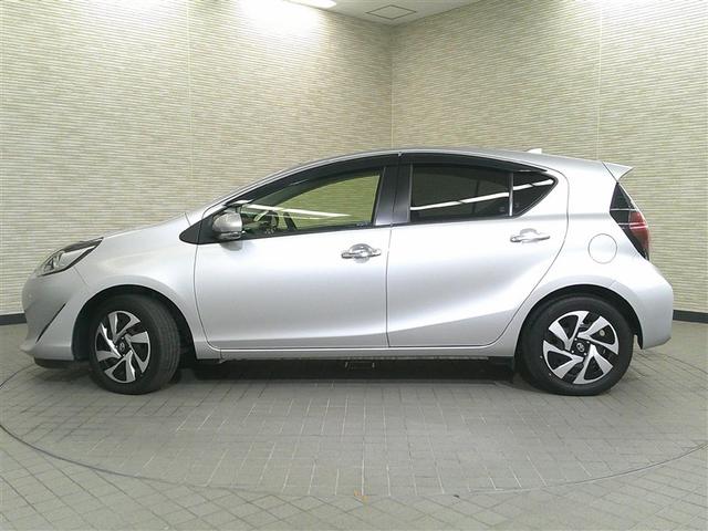 アクア Ｓスタイルブラック　バックモニタ－　ナビＴＶ　イモビライザー　ＬＥＤライト　スマートキープッシュスタート　１オーナー　ＥＴＣ付き　Ｗエアバッグ　キーフリ　メモリーナビゲーション　横滑り防止装置付き　１セグ　ＡＢＳ　ＰＳ（6枚目）