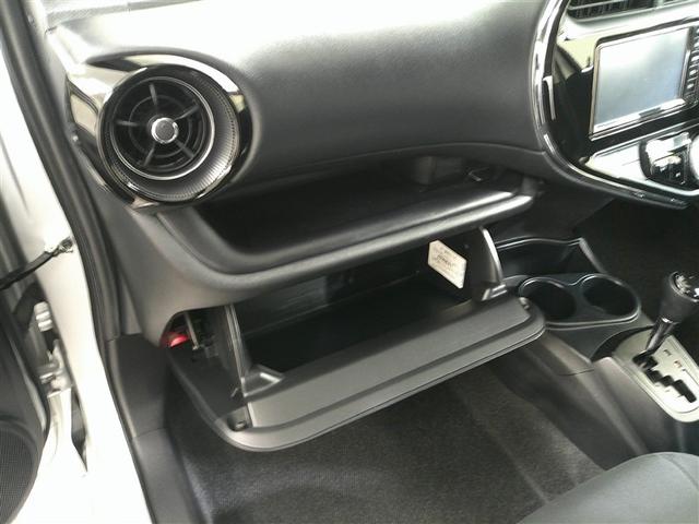 アクア Ｓスタイルブラック　バックモニタ－　ナビＴＶ　イモビライザー　ＬＥＤライト　スマートキープッシュスタート　１オーナー　ＥＴＣ付き　Ｗエアバッグ　キーフリ　メモリーナビゲーション　横滑り防止装置付き　１セグ　ＡＢＳ　ＰＳ（32枚目）