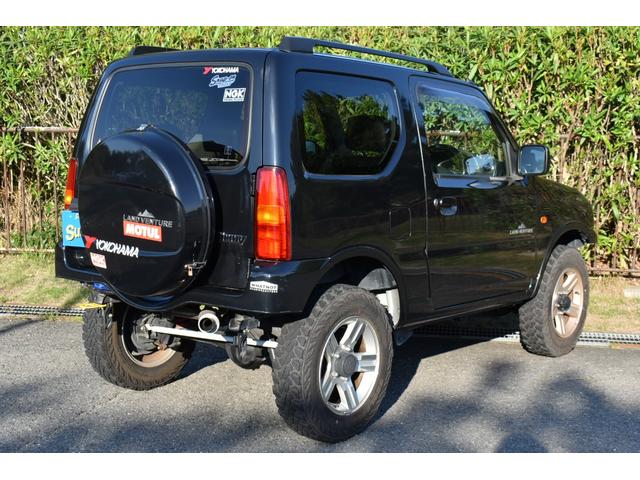 ジムニー ランドベンチャー　前オーナー様大阪府　禁煙車　５ＭＴ　シートヒーター　リフトアップ　社外マフラー　前後バンパーショート加工　車検対応（5枚目）