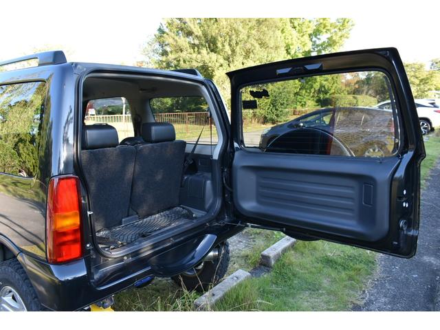 ジムニー ランドベンチャー　前オーナー様大阪府　禁煙車　５ＭＴ　シートヒーター　リフトアップ　社外マフラー　前後バンパーショート加工　車検対応（22枚目）