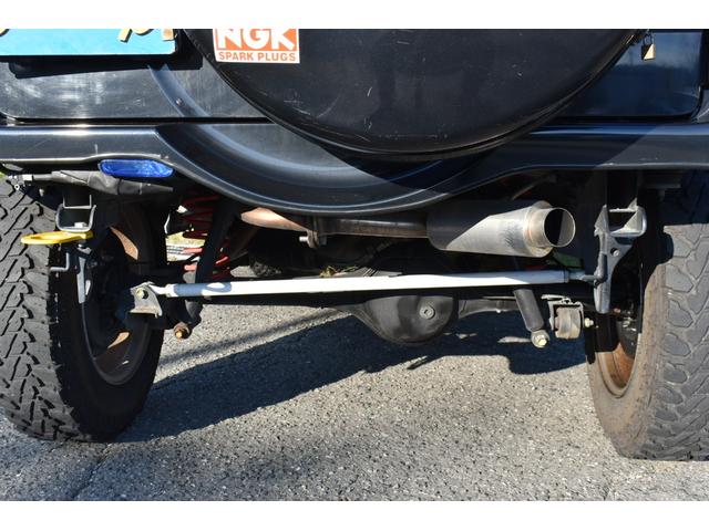ジムニー ランドベンチャー　前オーナー様大阪府　禁煙車　５ＭＴ　シートヒーター　リフトアップ　社外マフラー　前後バンパーショート加工　車検対応（27枚目）