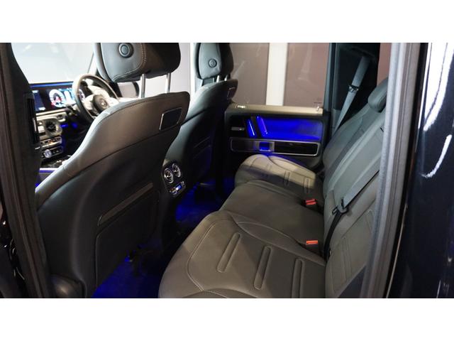 Ｇクラス Ｇ４００ｄ　ＡＭＧライン　Ｇ　ｍａｎｕｆａｋｔｕｒプログラム　ラグジュアリーパッケージ　Ｂｕｒｍｅｓｔｅｒサラウンドシステム　ガラススライディングルーフ　シートベンチレーター　シートヒーター　ナッパレザーシート（23枚目）
