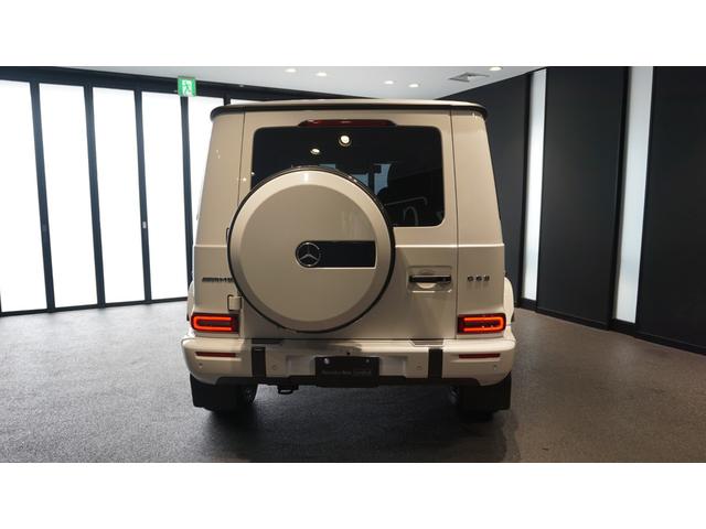 Gクラス G63 ローンチエディション AMGカーボンファイバーインテリアトリム AMGナイトパッケージ Burmesterサラウンド ガラススライディングルーフ シートベンチレータ マットブラック21インチAMG5ツインスポークホイール(8枚目)