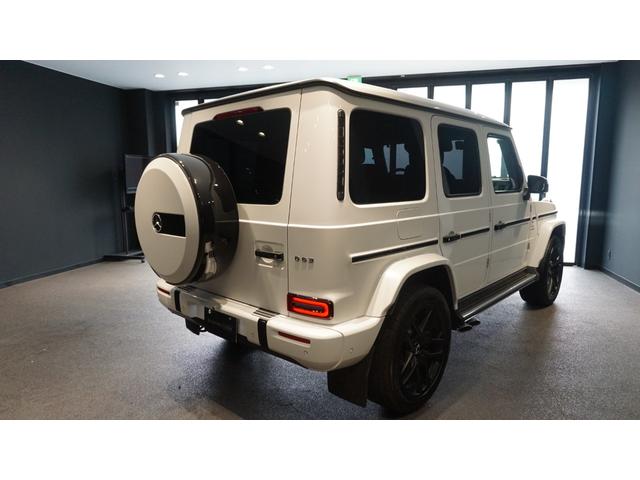 Gクラス G63 ローンチエディション AMGカーボンファイバーインテリアトリム AMGナイトパッケージ Burmesterサラウンド ガラススライディングルーフ シートベンチレータ マットブラック21インチAMG5ツインスポークホイール(9枚目)
