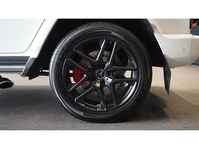Gクラス G63 ローンチエディション AMGカーボンファイバーインテリアトリム AMGナイトパッケージ Burmesterサラウンド ガラススライディングルーフ シートベンチレータ マットブラック21インチAMG5ツインスポークホイール(12枚目)