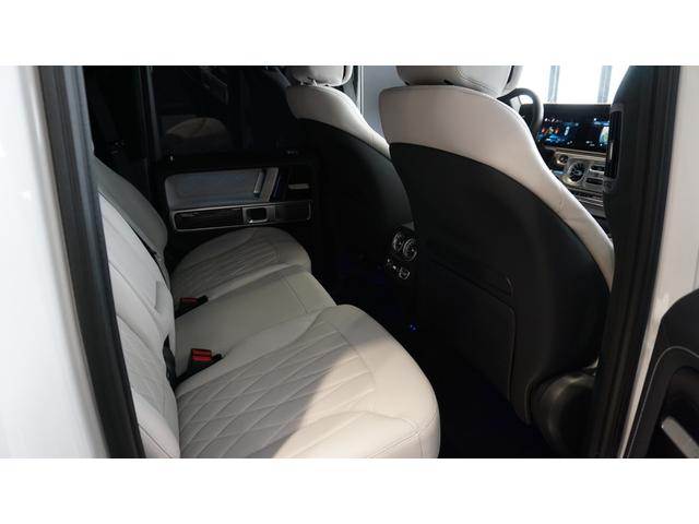 Gクラス G63 ローンチエディション AMGカーボンファイバーインテリアトリム AMGナイトパッケージ Burmesterサラウンド ガラススライディングルーフ シートベンチレータ マットブラック21インチAMG5ツインスポークホイール(23枚目)