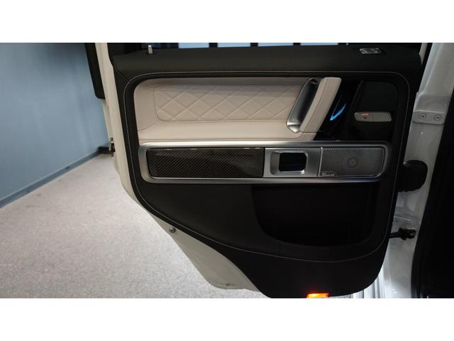 Gクラス G63 ローンチエディション AMGカーボンファイバーインテリアトリム AMGナイトパッケージ Burmesterサラウンド ガラススライディングルーフ シートベンチレータ マットブラック21インチAMG5ツインスポークホイール(35枚目)