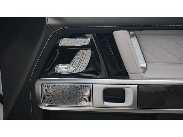 Gクラス G63 ローンチエディション AMGカーボンファイバーインテリアトリム AMGナイトパッケージ Burmesterサラウンド ガラススライディングルーフ シートベンチレータ マットブラック21インチAMG5ツインスポークホイール(40枚目)